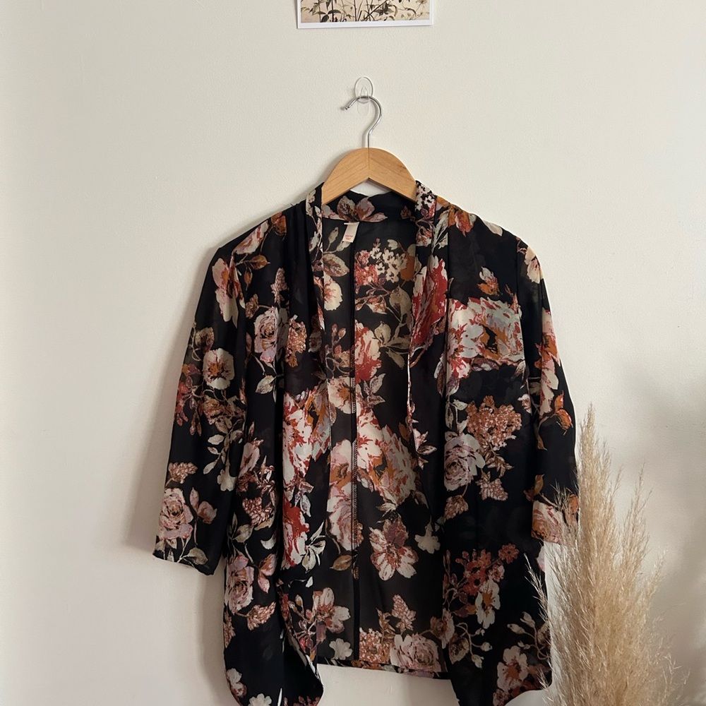 Xhilaration Black Floral Kimono Top
